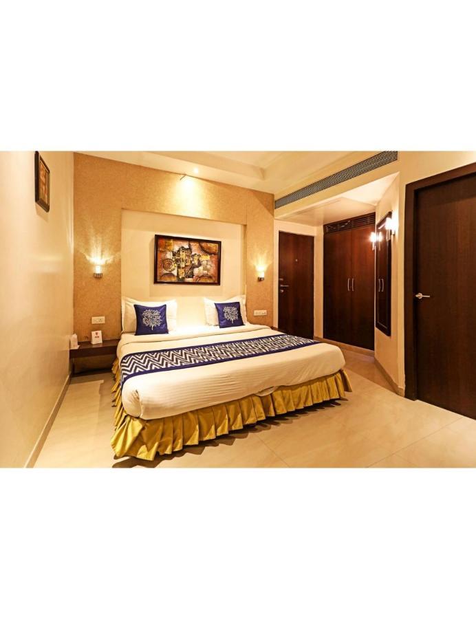 Hotel D Grand, Барейли Екстериор снимка